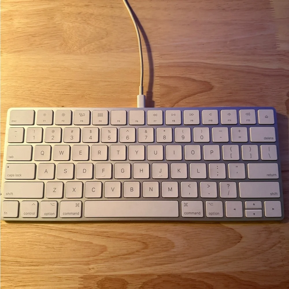 Apple Mac Mini - Sleek Silver Finish